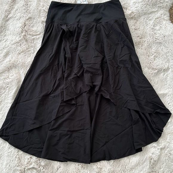 Halara Breezeful High Waisted Asymmetrical Ruffle High Low Skirt Black Size M - Picture 7 of 10